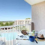 Odalys Les Hauts De 公寓式酒店 巴拉吕克莱班